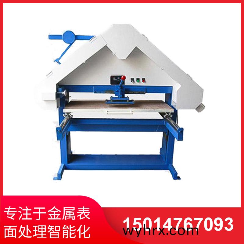 滑(hua)軌式(shi)三角拉絲(si)機
